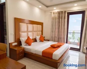 Hotel Retro Folic Near Golf Course Road & Cyber City - Image 2