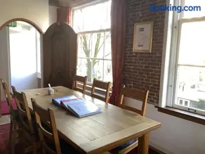 Former Rembrandt workshop two bedroom B&B - Image 4