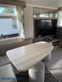 Swift Retreat Caravan - Morecambe - Image 3