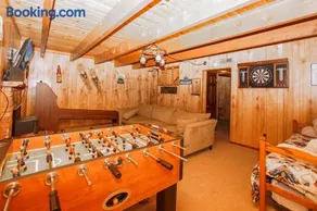 Big Wood Pines - Relaxing home with a large fenced yard for your furry friends to enjoy! - Image 1