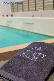Infinity Palm Villa - Image 1