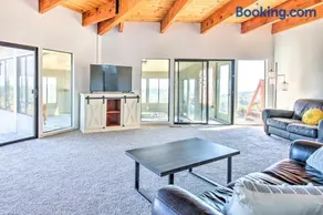 Spacious Royal Oaks Retreat w/ Deck & Views! - Image 2