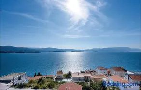 One-Bedroom Apartment Klek With Sea View 02 - Image 4
