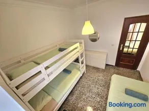 Guest room close airport - Image 2