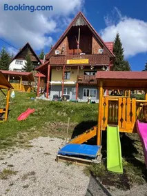 Pensiunea Casa OLLY - Image 1