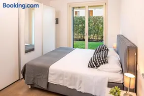 Apartment mit Pool, Garten und Terrasse - Image 4