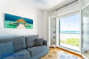 Apartamento Estudio Acuario Frente Mar - Image 4