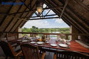 Kingfisher Villa in Mabula Game Reserve - Image 4