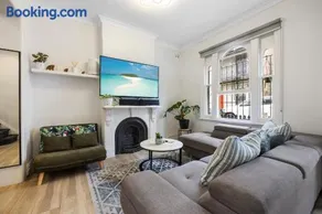 City Oasis Double Houses 6BR5BA ICC by Palm&Vine - Image 1