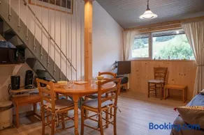 Cosy Studio Mezzanine - Image 1