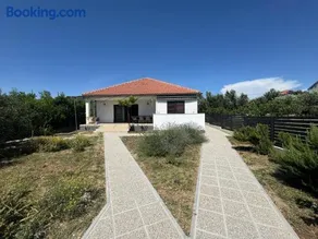 HOUSE IVY - next to Marina Hramina - Image 3