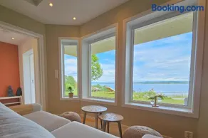 Helgøya Hideaway - Image 1