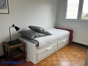 Sunny Private Bedrooms in Peaceful Shared Flat near Bois de Vincennes - Image 2