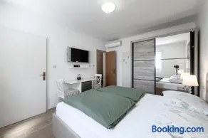 Radovčić Apartments and Rooms - Image 3