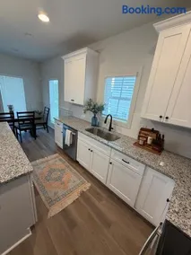 Auburn, Opelika Sleeps 8, close Auburn University - Image 1
