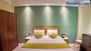 Ranowell Hotel - Image 1