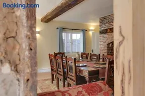 Josua Medieval Living Maldon - Image 2