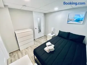 Bright, Stylish and Comfortable Room with Workspace! - Image 2