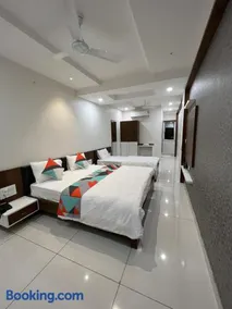 planet motel - Image 1