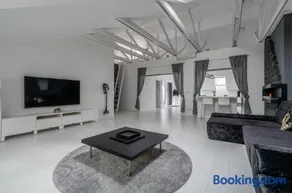 Grey House - Image 5