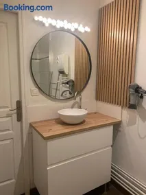 La maison d'Adélie Parking privé - Image 1