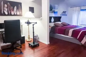 Cozy Balcony apartment in Morningside - Image 1