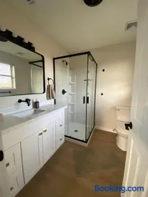 Newly Renovated - Cozy Home near Metroplex Hospital & Fort Cavazos - Image 1
