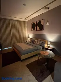 Cozy Studio Escape with Aravalli Hills View - Image 2