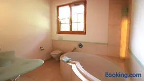 Farfalla Penthouse Apartment - Image 3