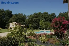 Le Domaine des Doucins & Spa, Gîte 3 étoiles, 10 minutes de Jonzac piscine et spa - Image 1