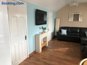 Seabirds - 3 bed chalet, dog friendly, Bridlington - Image 3