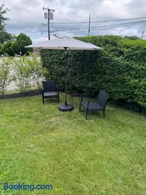 Pristine Walkable Downtown 2BR Apartment - Image 5