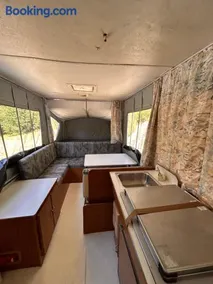 Privet creek side glamping - Image 1