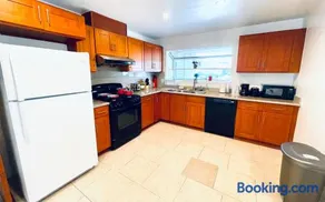 40223 Fremont Entire Coze 3brs house Free Parking nd AC - Image 4