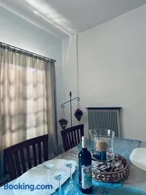 Apartment with Garden - Image 2