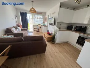 288, Two bed Chalet on Belle Aire Holiday Park - With private veranda, sleeps 5, pet friendly, free Wi-Fi, bed linen and towels included and onsite entertainment available - Image 2