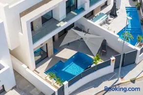 R-40-B Luxury Villa with pool - Image 1