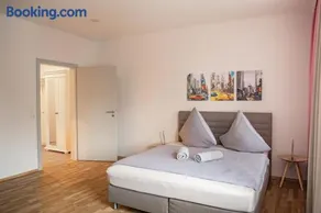 Apartment 5 - Image 2