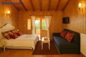 Aithra Boutique Suites - Image 3