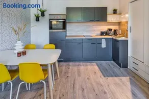 new apartment I cozy I Netflix I WLAN I near airport - Image 2