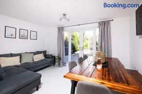 Coastal Retreat in Carmarthenshire - Image 4