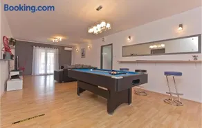 Awesome Home In Frkeci - Image 3