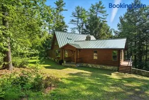 Spacious Waterfront Log Home on Huge Lake in Private Cove: Host Weddings - Image 2
