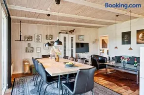 Spacious Activity Holiday Home On A Private Plot Ideal For Families And Friends - Image 3
