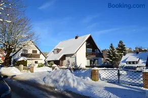 Ferienhaus Sauerzapf mit Saunabereich 16 Personen - Image 2