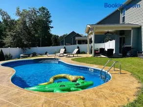 Amazing Pool, Cozy Backyard, 20 min to FT Bragg - Image 2