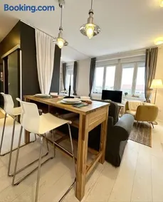 The View and Design Studio - Image 2
