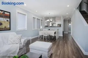 Stylish 4 BR house near Korea Town (Central LA) - Image 2