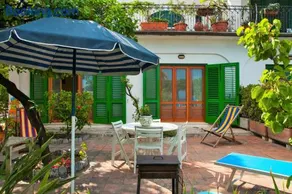 Seafront Apartments Garden House - Image 2