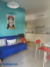 Miranda Beach House - Image 2